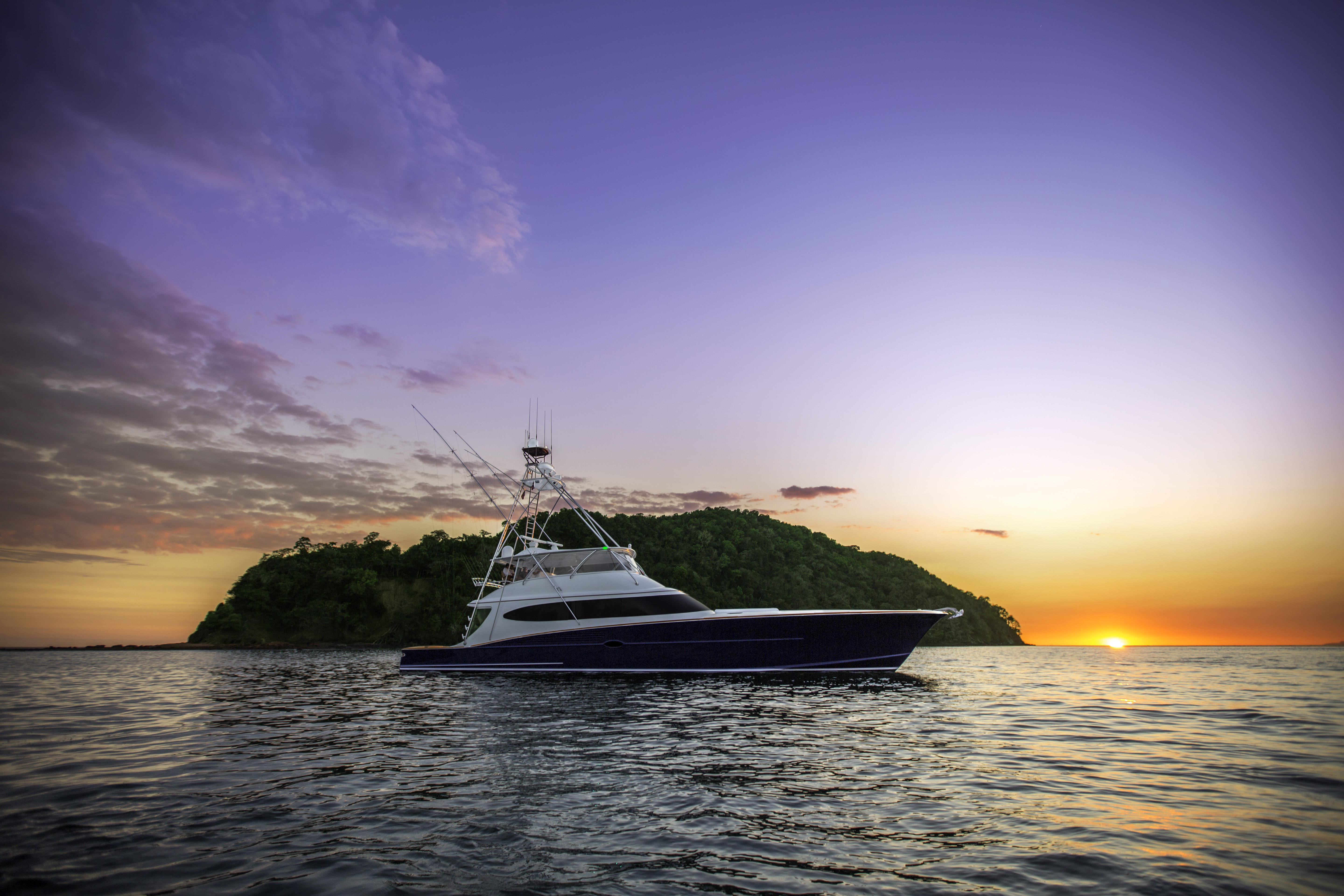 Bayliss 90' Singularis | Custom Sportfishing Boat 