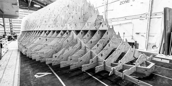 Hull jig in place