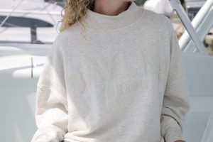 Ladies Bayliss Boatworks Mockneck - Oatmeal